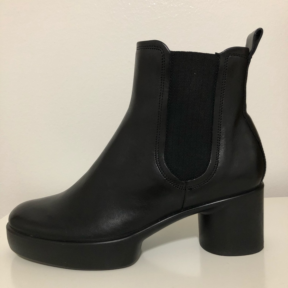 ECCO SHAPE SCULPTED MOTION 35 WOMEN'S BOOTS